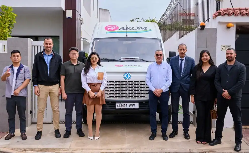 Dongfeng Morocco livre le premier minibus entièrement électrique pour le transport du personnel دونغفنغ المغرب تسلّم أول ميني باص كهربائي بالكامل لنقل الموظفين
