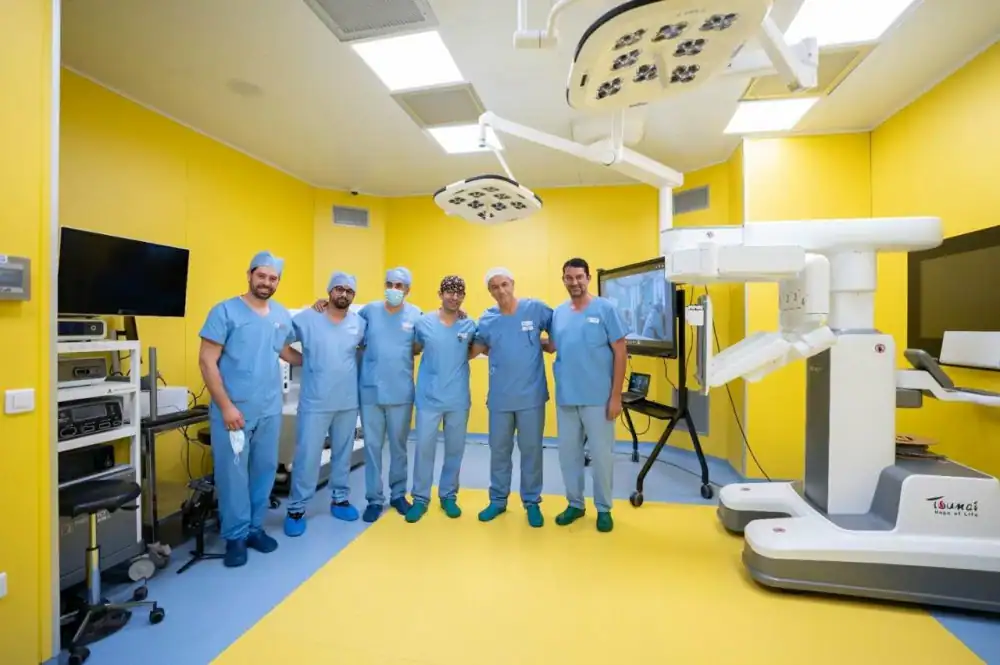 Le groupe Accdital réalise avec succès la première téléchirurgie entre Casablanca et Laayoune أكديطال تنجح في أول عملية جراحية عن بُعد بين الدار البيضاء والعيون