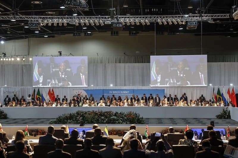 Experts : L’adhésion du Maroc aux BRICS pourrait compromettre ses acquis خبراء: انضمام المغرب إلى "البريكس" خطوة محفوفة بالمخاطر