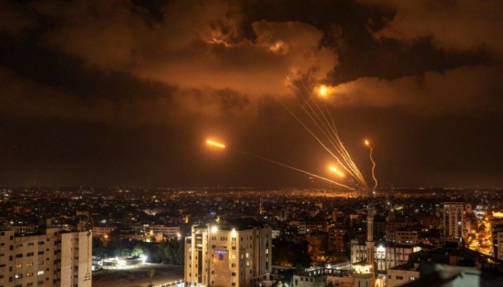Iran : L’attaque d’Israël est une « déclaration de guerre » et promet une réponse illimitée إيران تعتبر الهجوم الإسرائيلي إعلان حرب وتتوعد برد بلا حدود