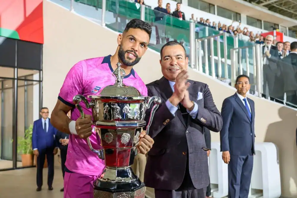 Le Prince Moulay Rachid préside la finale de la Coupe du Trône à Fès الأمير مولاي رشيد يترأس نهائي كأس العرش وتتويج أولمبيك آسفي