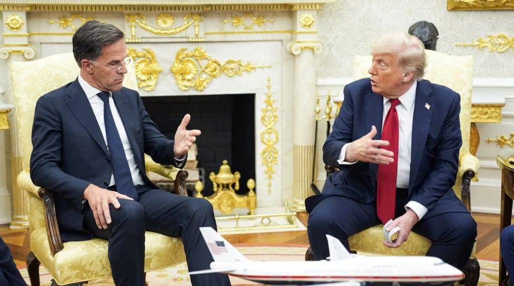 ترامب يوقع صفقة تسليح مع الناتو لدعم أوكرانيا رغم معارضة جمهورية