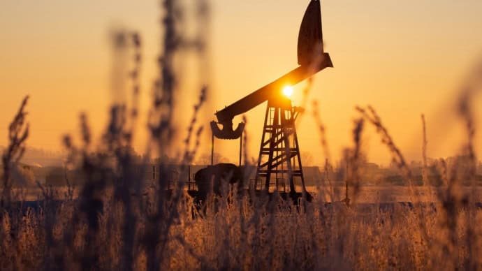 L’OPEP+ met fin au cycle d’augmentation de la production et se prépare à une nouvelle phase de stabilisation du marché pétrolier أوبك+ تنهي دورة رفع الإنتاج وتراقب السوق وسط ضبابية متزايدة