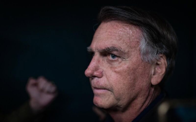 Au Brésil, l’ancien président Jair Bolsonaro a été arrêté اعتقال الرئيس البرازيلي السابق جاير بولسونارو بتهمة محاولة الانقلاب