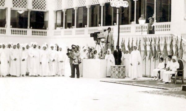 Le Maroc commémore le 46e anniversaire de la récupération de la région de Wadi al-Dahab 1 رجال يرتدون ملابس تقليدية مغربية في حفل رسمي بالخارجية.