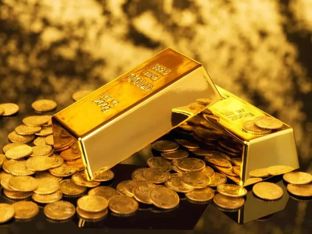 L’or bat un nouveau record, le prix atteignant 3526 dollars l’once الذهب يسجل رقمًا قياسيًا عند 3526 دولارًا في 2025