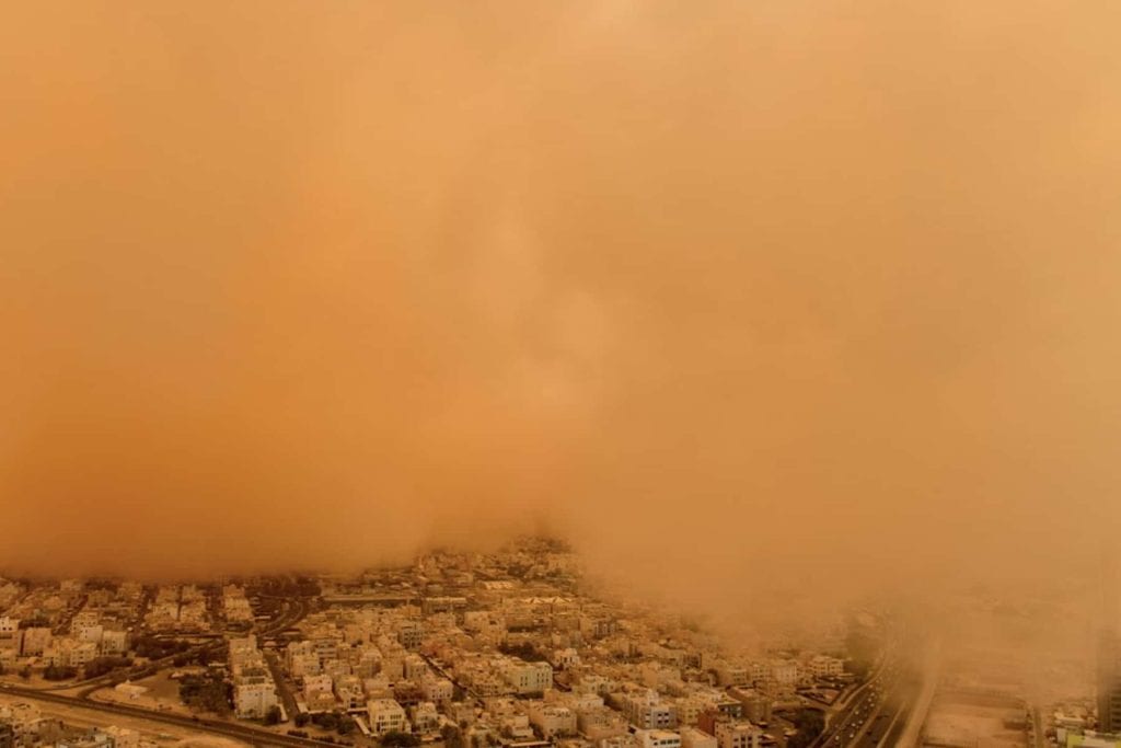 عواصف رملية قوية ورياح شديدة في جنوب المغرب الجمعة والسبت