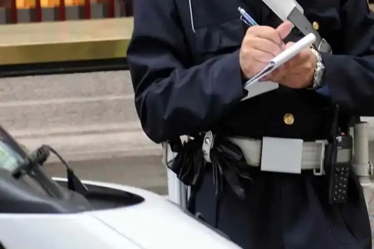 Avertissement urgent… Un faux site web usurpant l’identité du ministère de la Justice pour attirer les citoyens وزارة العدل تحذر من موقع مزيف لأداء غرامات السير