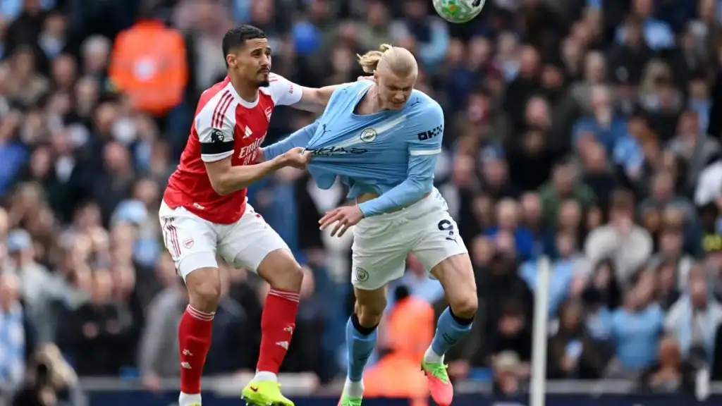 مانشستر سيتي يهزم أرسنال ويشعل سباق اللقب