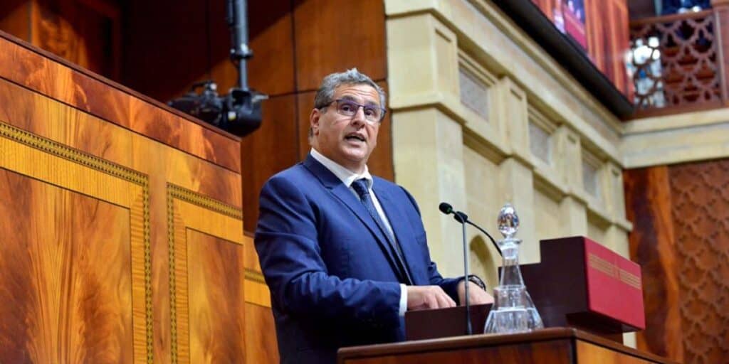 أخنوش يكشف عدد التلاميذ المستفيدين من الدعم الاجتماعي