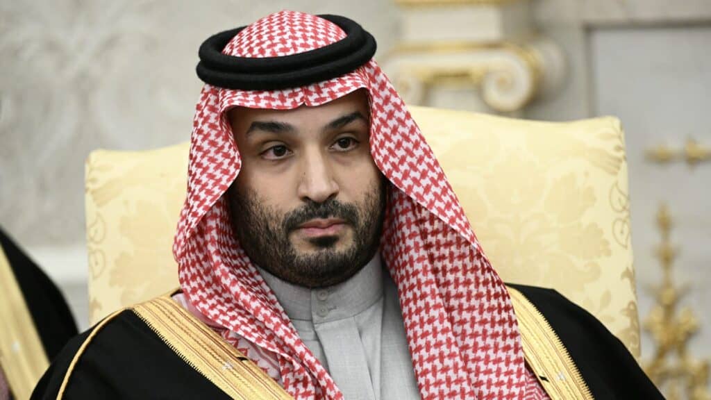 السعودية بين الرد العسكري والتهدئة في صراع إيران وأمريكا