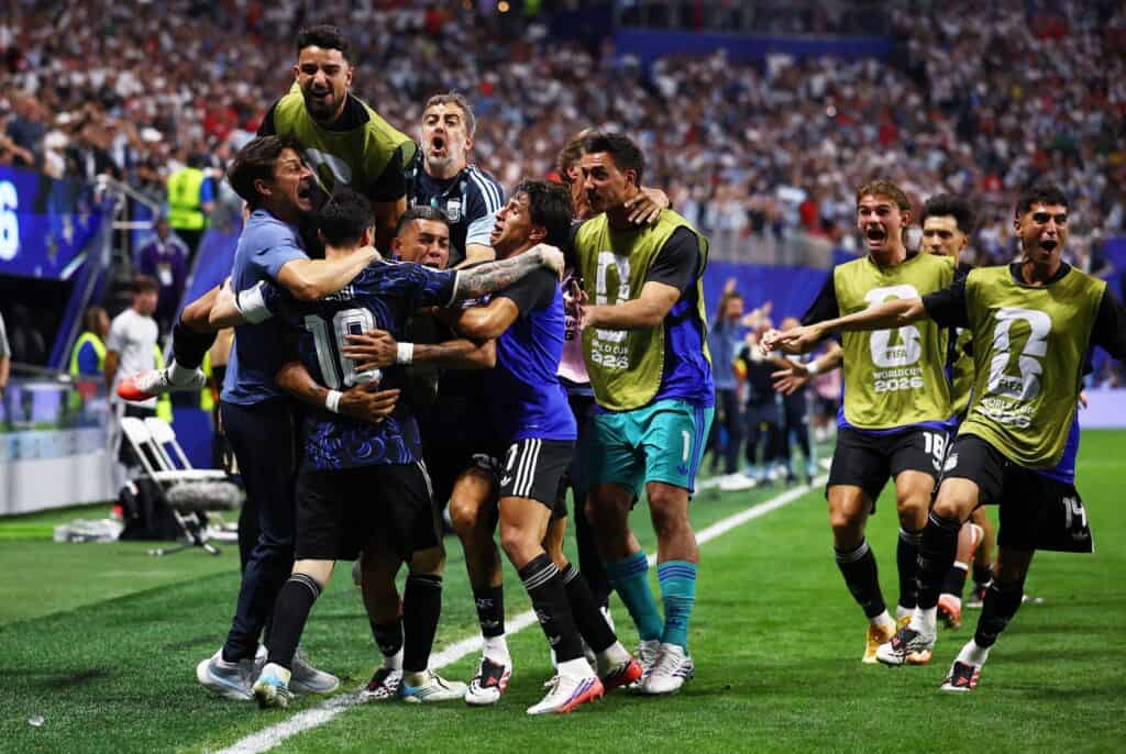 الأرجنتين تهزم إنجلترا وتبلغ نهائي مونديال 2026