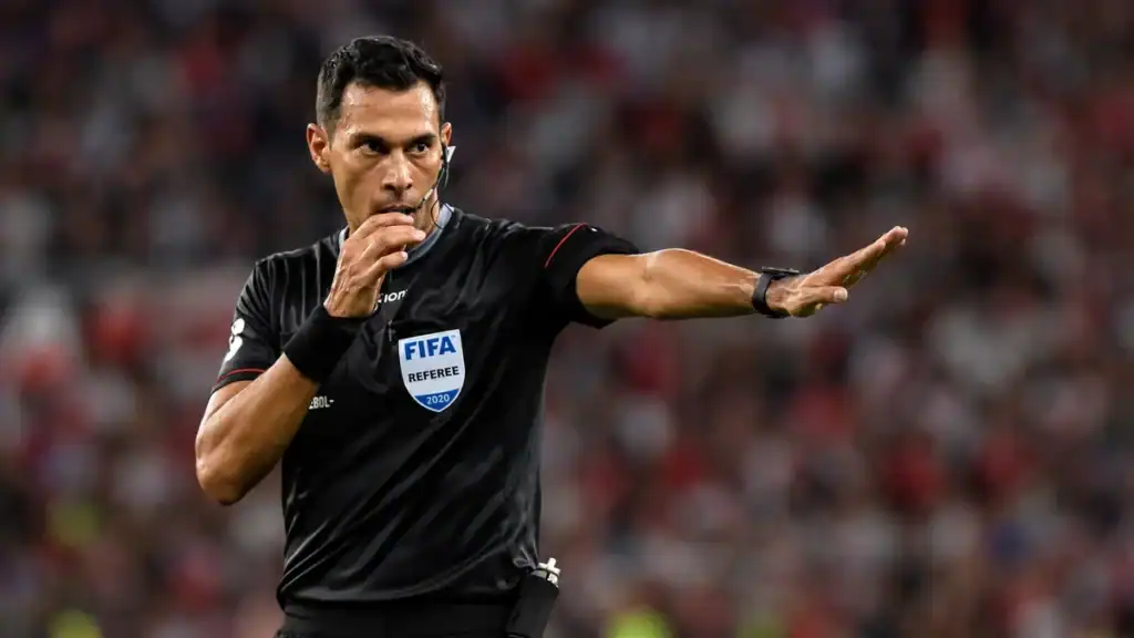 فاكوندو تيلو حكماً لمباراة المغرب وفرنسا