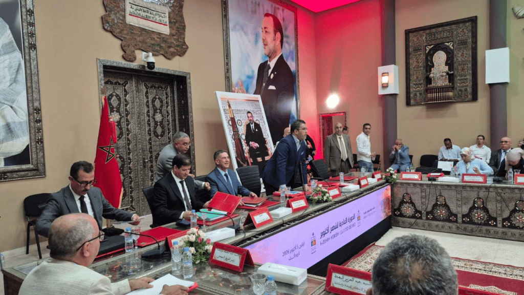 توتر بين منتخبي سوس ماسة ومدير المصالح يعطل دورة المجلس الجهوي توتر بين منتخبي سوس ماسة ومدير المصالح يعطل دورة المجلس الجهوي