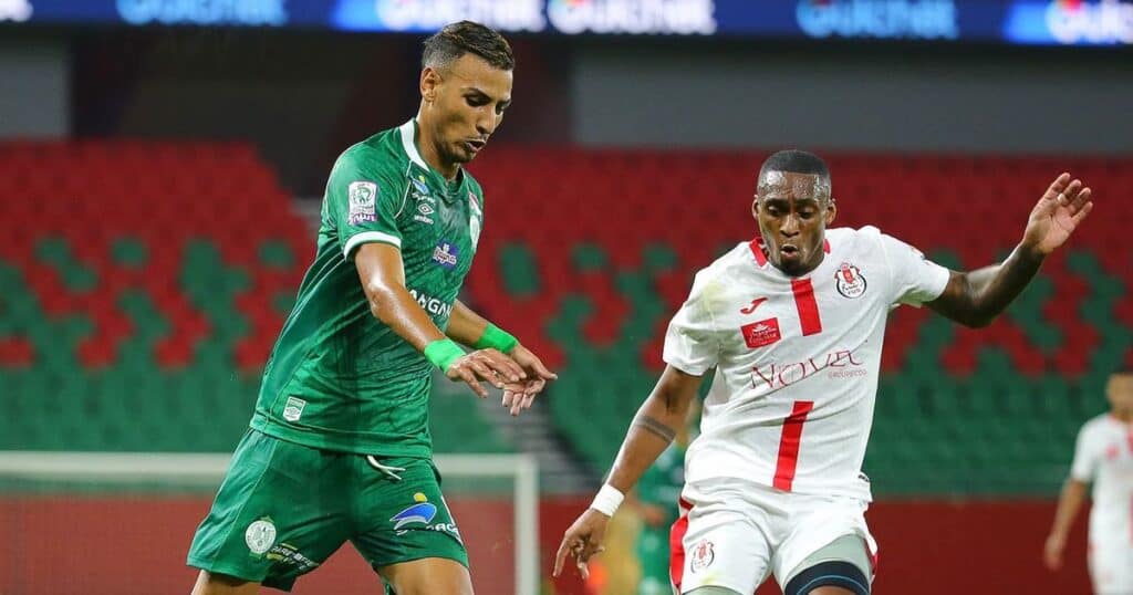 الفتح والرجاء يتقاسمان النقاط بعد تعادل 1-1 في الجولة الرابعة