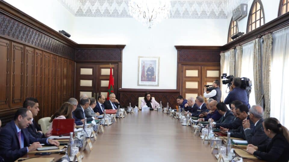 Le gouvernement marocain approuve le projet de loi de finances 2027 et le transmet au Parlement Réunion du Conseil des ministres pour l'adoption du projet de loi de finances pour l'année 2027, en présence de Fawzi Lakjaâ