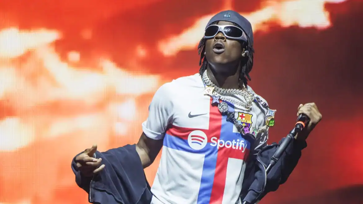 أعلن الفنان النيجيري “ريما