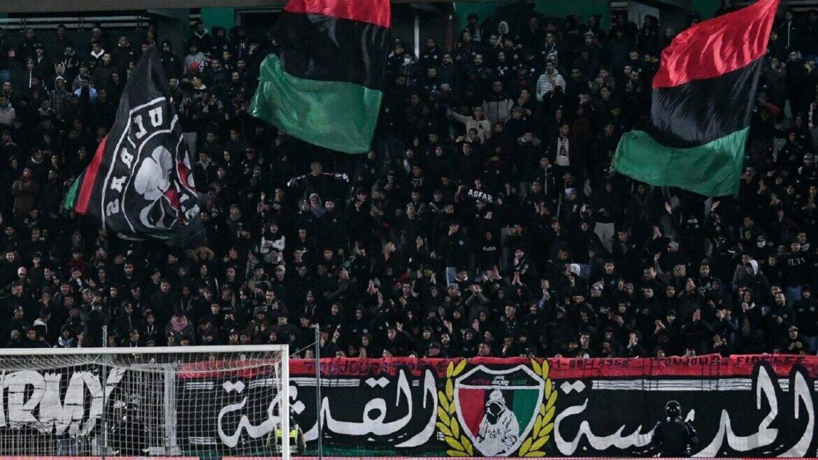 جماهير الجيش الملكي تنتفض ضد الإدارة بسبب أزمة بيع التذاكر