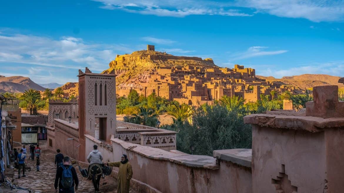 توقعات طقس الثلاثاء في المغرب: أجواء حارة وزخات رعدية محلية 