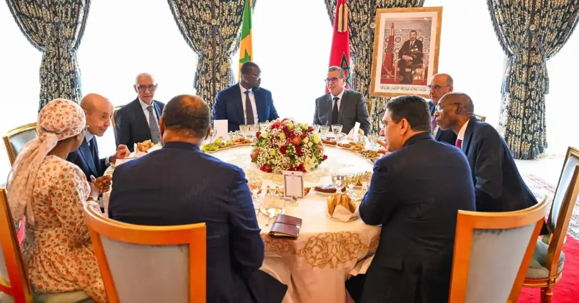 الملك محمد السادس يُقيم مأدبة غداء على شرف الوزير الأول السنغالي