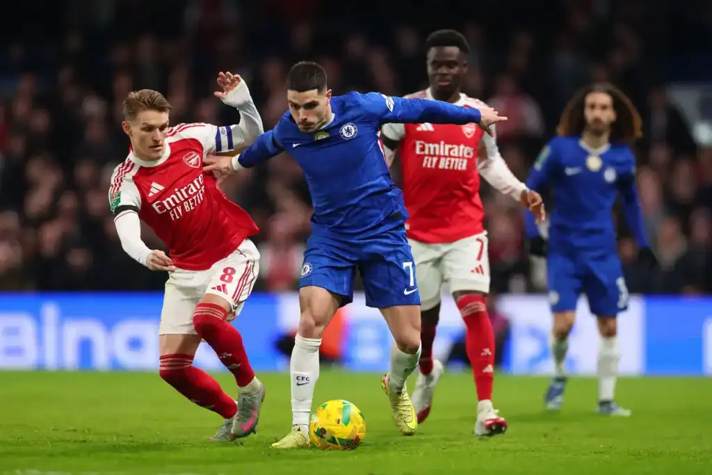 Arsenal atteint la finale de la Coupe de la Ligue après avoir éliminé Chelsea pour la deuxième fois cette saison أرسنال يقصي تشيلسي ويتأهل لنهائي كأس الرابطة