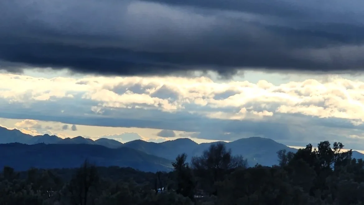 طقس الجمعة في المغرب.. برد بالمرتفعات وارتفاع نهاري